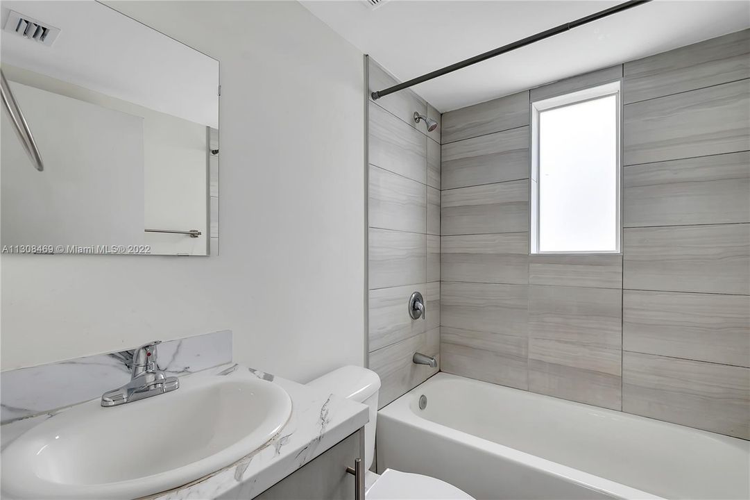 Недавно арендовано: $1,750 (1 спален, 1 ванн, 500 Квадратных фут)
