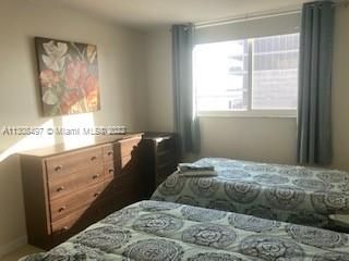 Recently Rented: $3,900 (1 beds, 1 baths, 656 Square Feet)