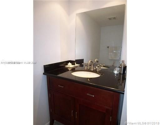 Recently Rented: $2,600 (1 beds, 1 baths, 800 Square Feet)