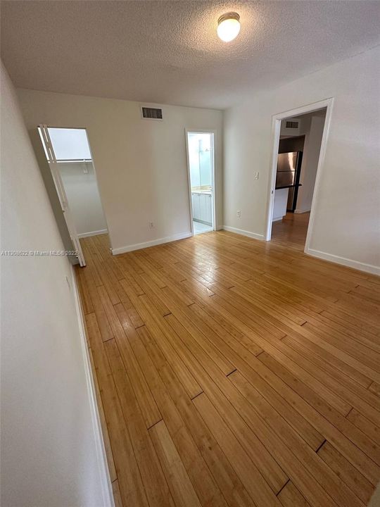 Recently Rented: $1,800 (1 beds, 1 baths, 546 Square Feet)