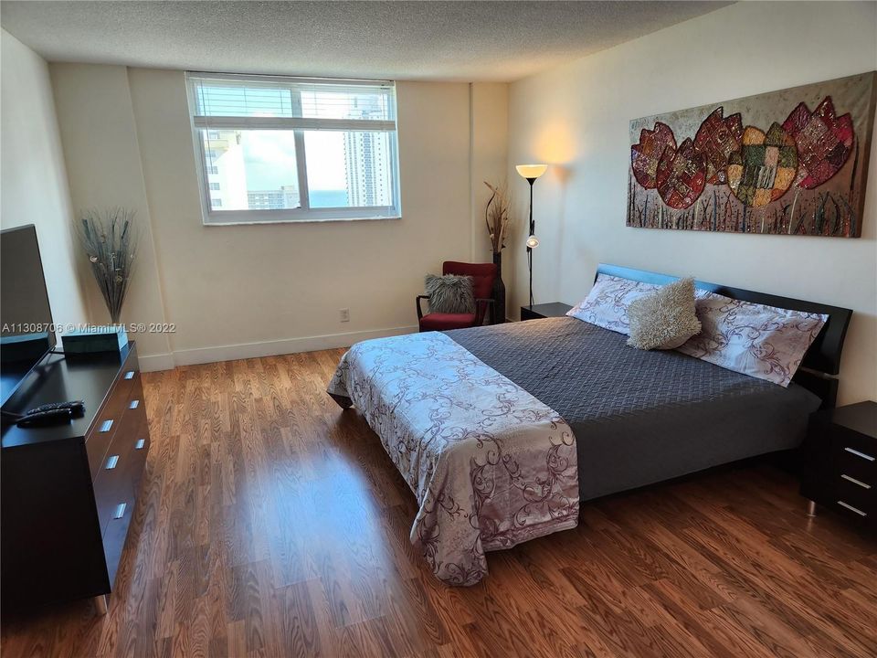 Recently Sold: $475,000 (2 beds, 2 baths, 1505 Square Feet)
