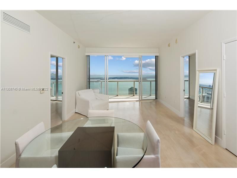 Recently Sold: $1,300,000 (2 beds, 2 baths, 1313 Square Feet)