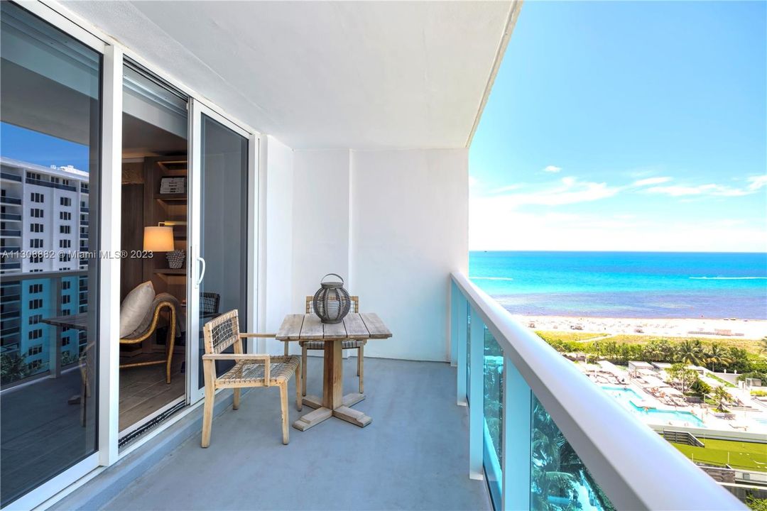 Recently Sold: $2,500,000 (1 beds, 1 baths, 1036 Square Feet)