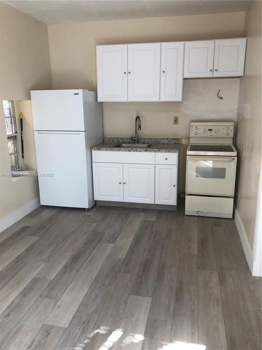 Recently Rented: $1,400 (1 beds, 2 baths, 1518 Square Feet)