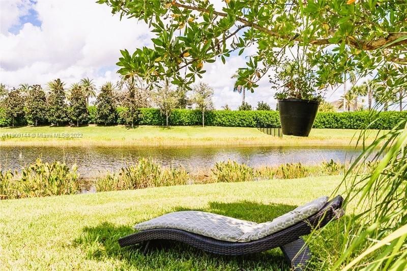 Recently Sold: $1,498,000 (6 beds, 5 baths, 3592 Square Feet)