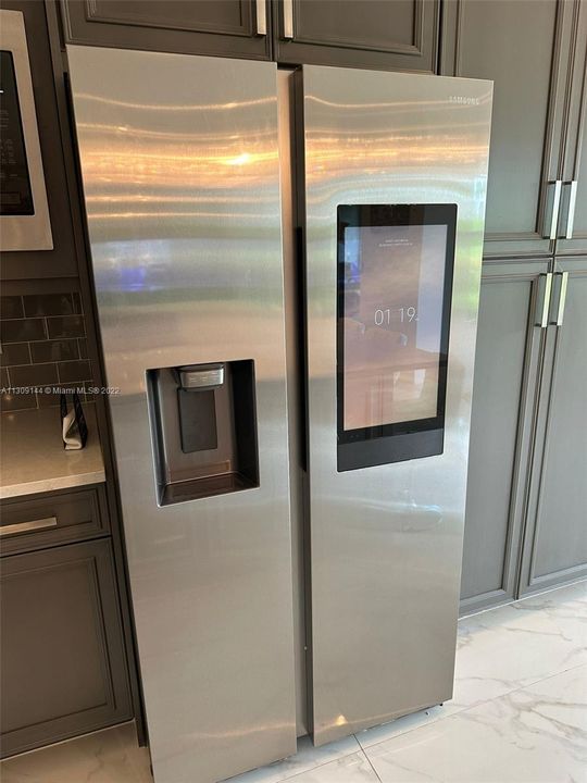 Recently Sold: $1,498,000 (6 beds, 5 baths, 3592 Square Feet)