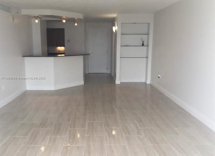 Recently Rented: $2,850 (1 beds, 1 baths, 825 Square Feet)