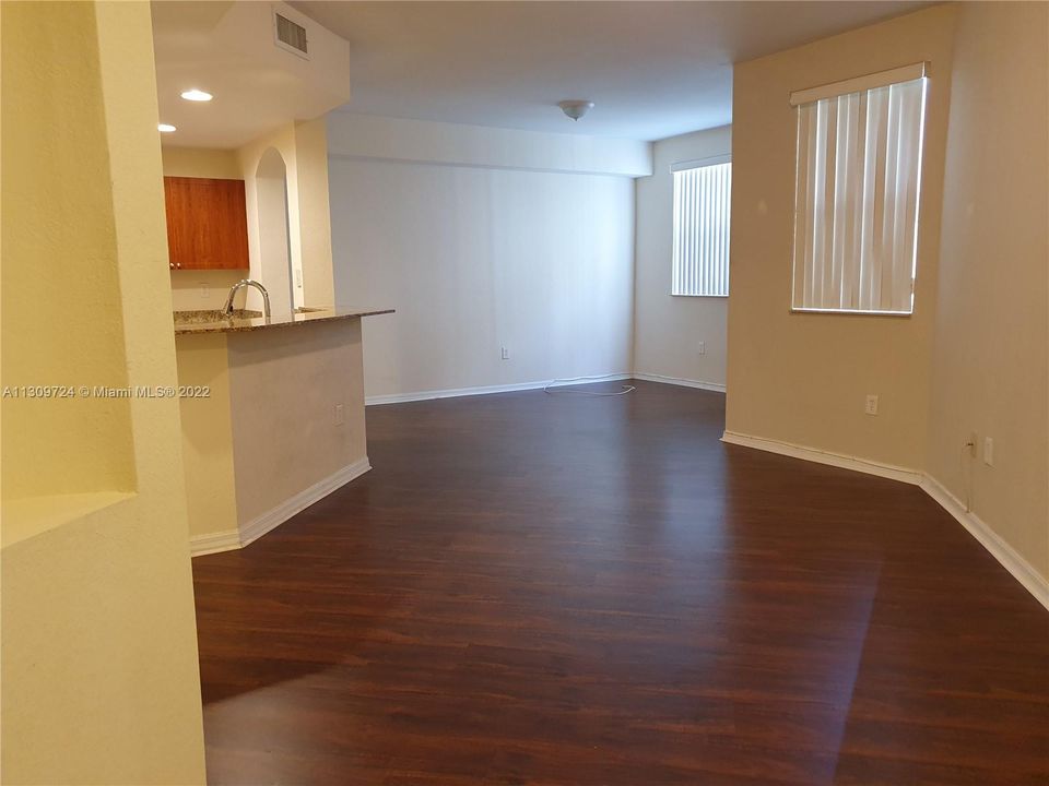 Recently Rented: $2,650 (2 beds, 2 baths, 1151 Square Feet)