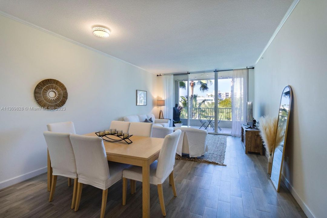 Recently Sold: $1,650,000 (2 beds, 2 baths, 1700 Square Feet)