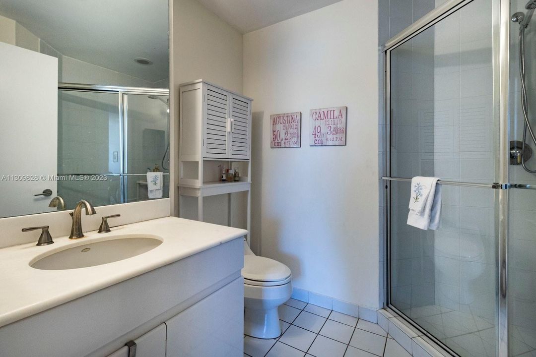 Recently Sold: $1,650,000 (2 beds, 2 baths, 1700 Square Feet)