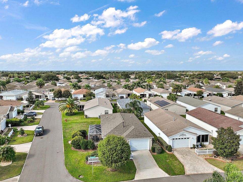 Недавно продано: $339,999 (2 спален, 2 ванн, 0 Квадратных фут)