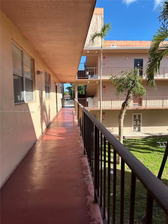 Recently Sold: $200,000 (2 beds, 2 baths, 1070 Square Feet)