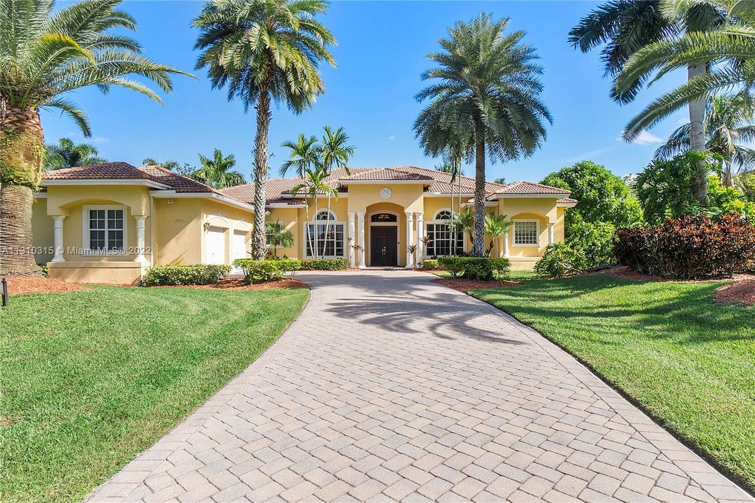 Recently Sold: $1,250,000 (6 beds, 4 baths, 3628 Square Feet)