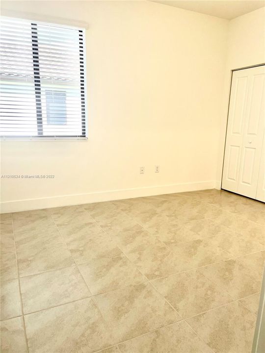 Recently Rented: $2,900 (3 beds, 2 baths, 1726 Square Feet)