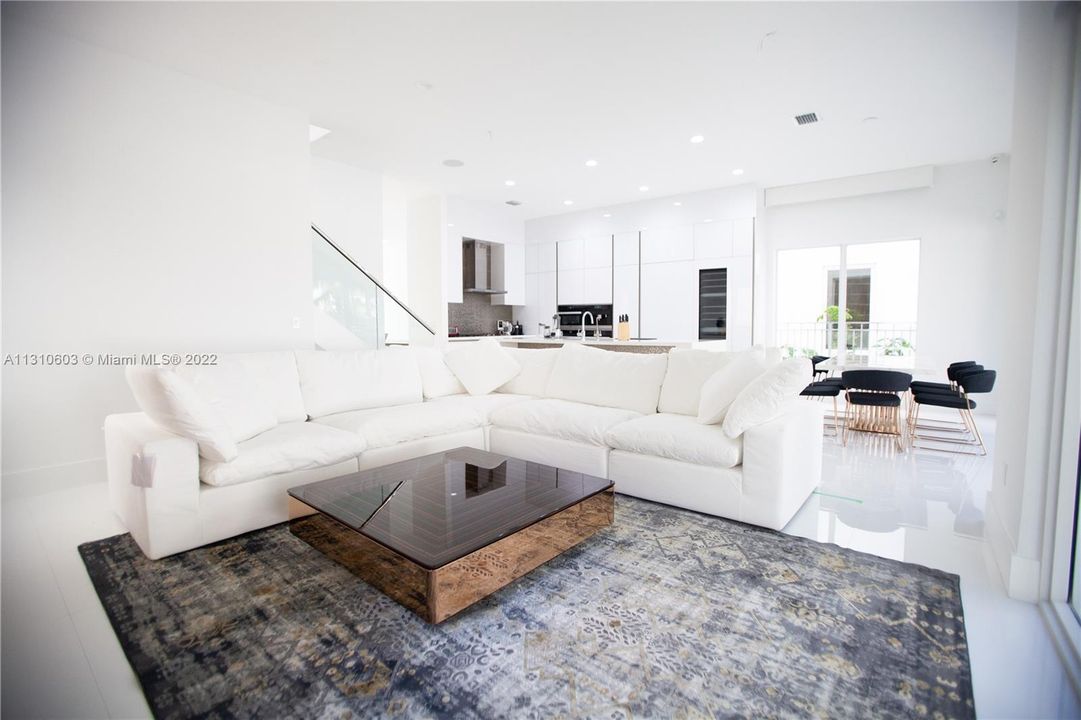 Недавно арендовано: $18,000 (7 спален, 7 ванн, 3156 Квадратных фут)