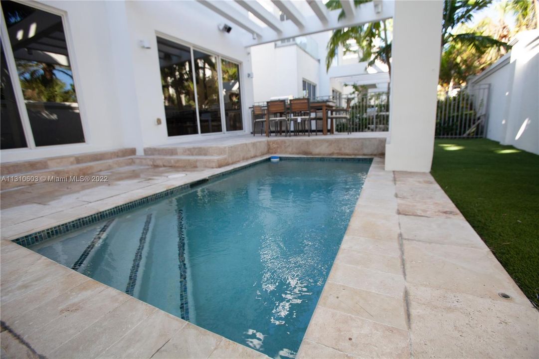 Недавно арендовано: $18,000 (7 спален, 7 ванн, 3156 Квадратных фут)