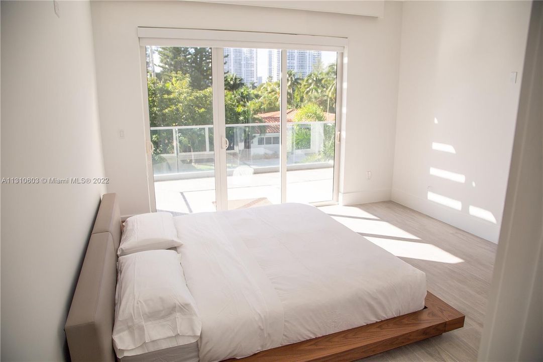 Недавно арендовано: $18,000 (7 спален, 7 ванн, 3156 Квадратных фут)