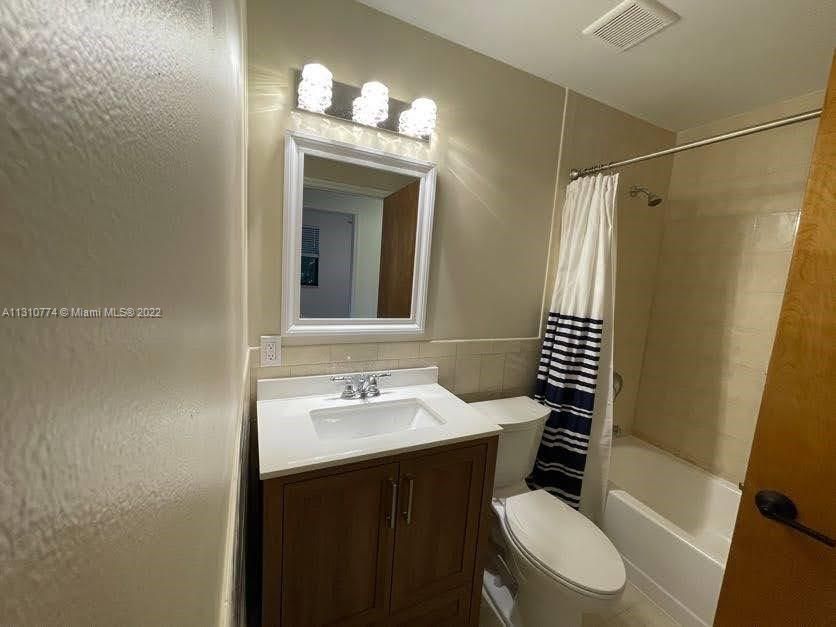 Недавно арендовано: $4,500 (4 спален, 3 ванн, 2000 Квадратных фут)