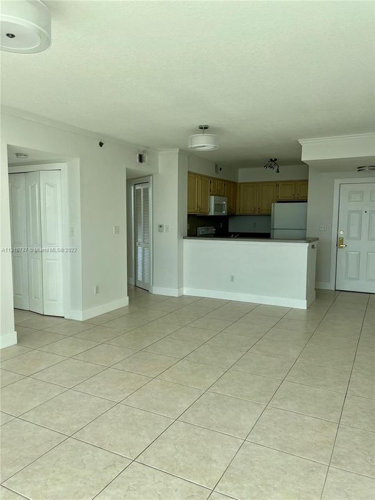 Recently Rented: $2,600 (2 beds, 2 baths, 1072 Square Feet)