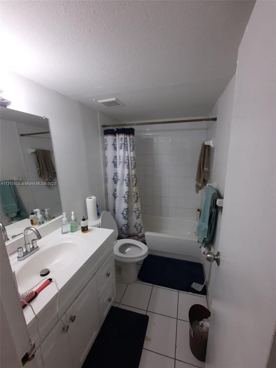 最近售出: $107,000 (2 贝兹, 1 浴室, 810 平方英尺)