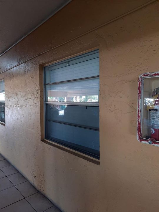 最近售出: $107,000 (2 贝兹, 1 浴室, 810 平方英尺)