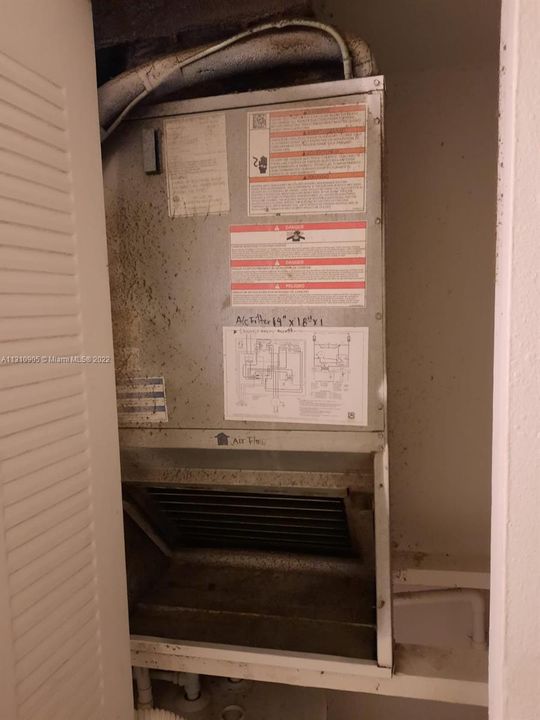 最近售出: $107,000 (2 贝兹, 1 浴室, 810 平方英尺)