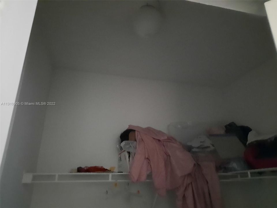 最近售出: $107,000 (2 贝兹, 1 浴室, 810 平方英尺)