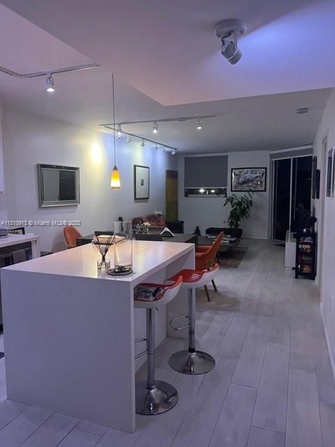 Recently Sold: $525,000 (1 beds, 1 baths, 972 Square Feet)