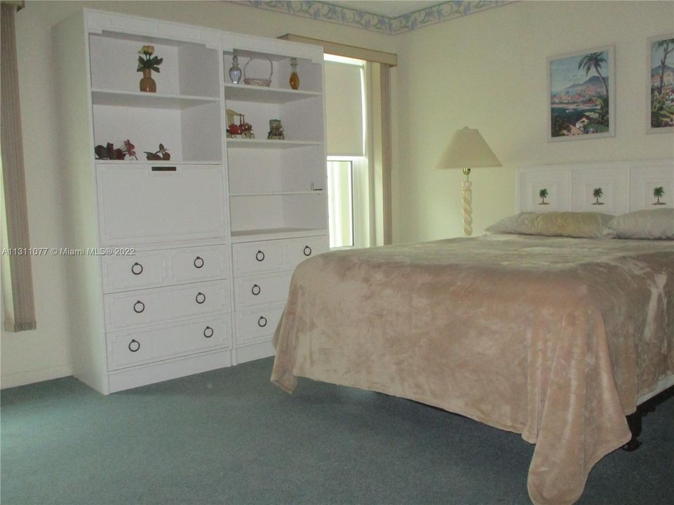 GUEST BEDROOM WITH TWO WINDOWS FOR MORNING SUN