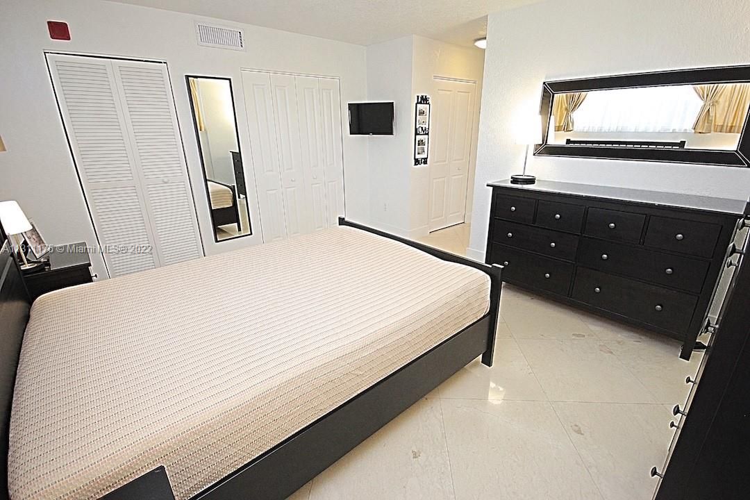 Недавно арендовано: $2,500 (1 спален, 2 ванн, 979 Квадратных фут)