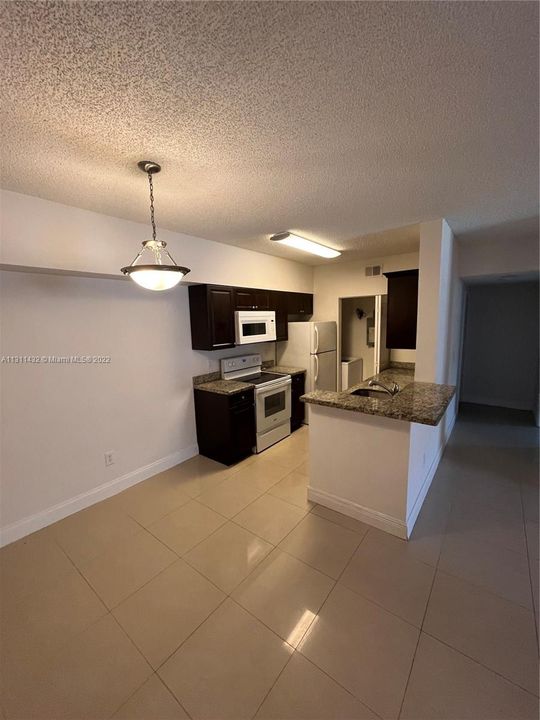 Recently Rented: $1,850 (2 beds, 2 baths, 1051 Square Feet)