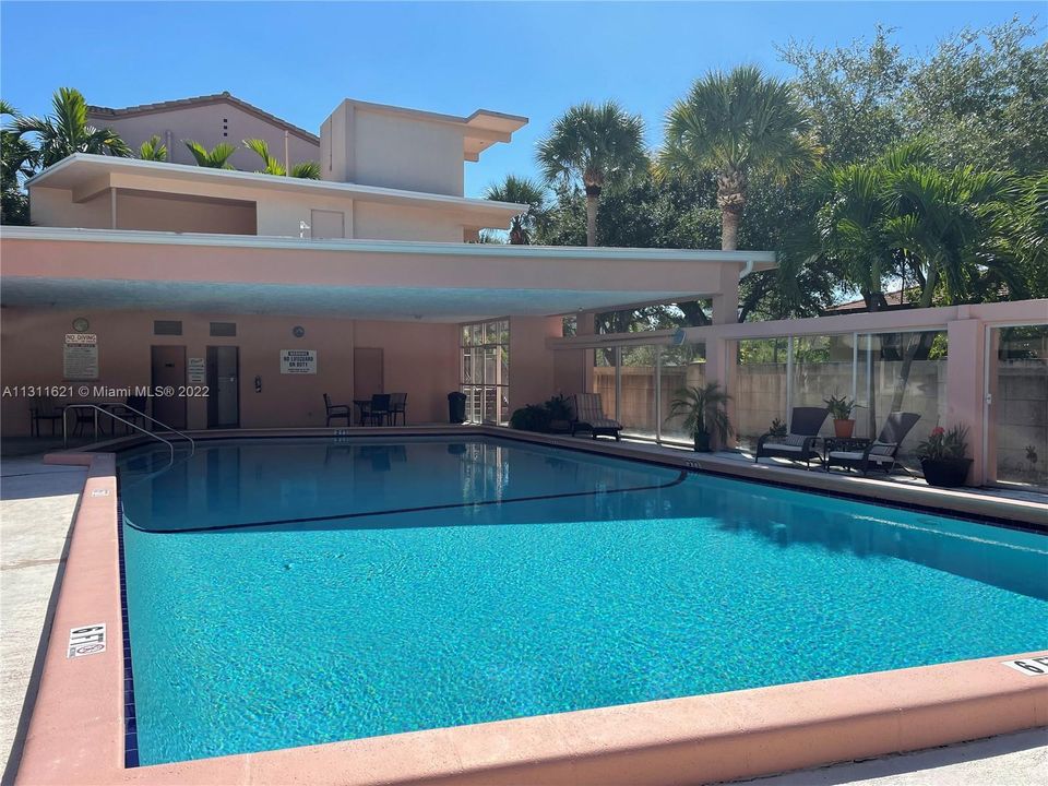 Недавно арендовано: $2,000 (1 спален, 1 ванн, 610 Квадратных фут)