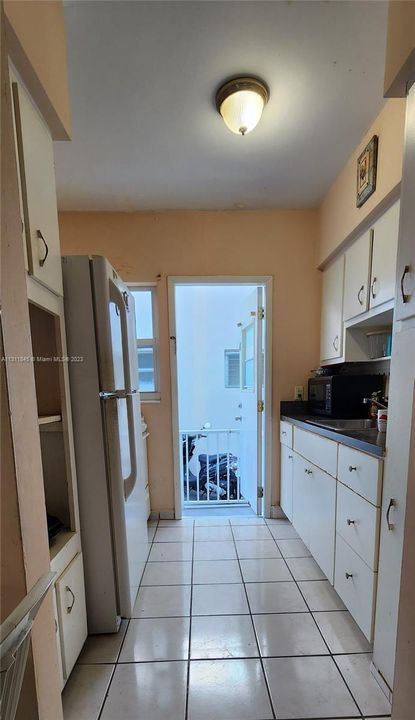 Recently Sold: $210,000 (1 beds, 1 baths, 440 Square Feet)