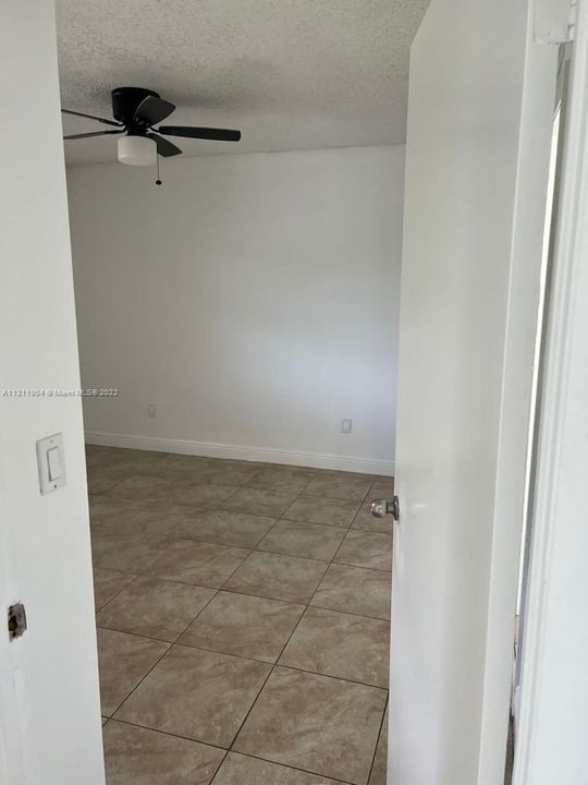 Recently Rented: $2,000 (2 beds, 2 baths, 1073 Square Feet)