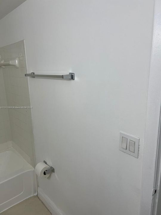 最近租的: $2,000 (2 贝兹, 2 浴室, 1073 平方英尺)