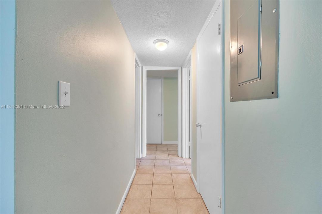 Recently Sold: $350,000 (2 beds, 2 baths, 860 Square Feet)