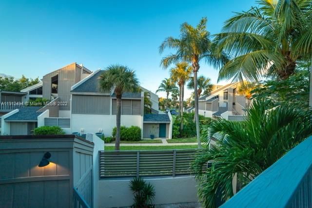 Recently Rented: $4,500 (2 beds, 2 baths, 1160 Square Feet)