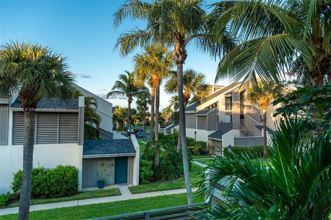 Recently Rented: $4,500 (2 beds, 2 baths, 1160 Square Feet)