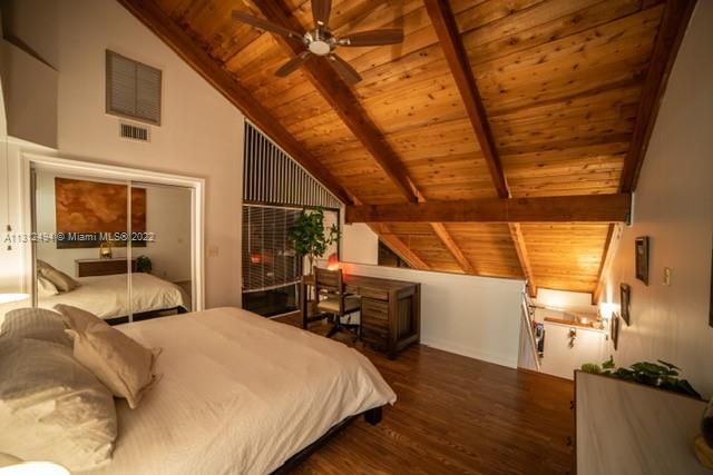 Recently Rented: $4,500 (2 beds, 2 baths, 1160 Square Feet)