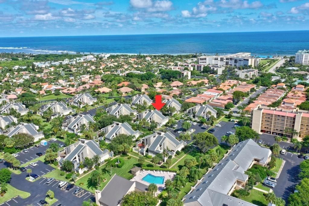 Recently Rented: $4,500 (2 beds, 2 baths, 1160 Square Feet)