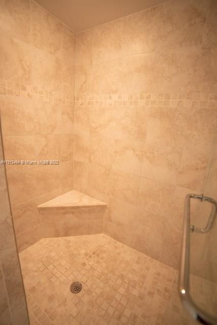 Recently Rented: $4,500 (2 beds, 2 baths, 1160 Square Feet)