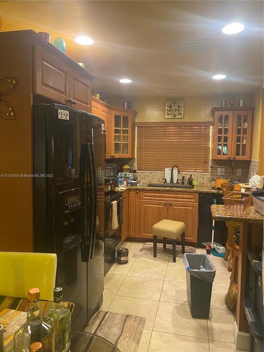 Vendido Recientemente: $289,000 (3 camas, 2 baños, 999 Pies cuadrados)