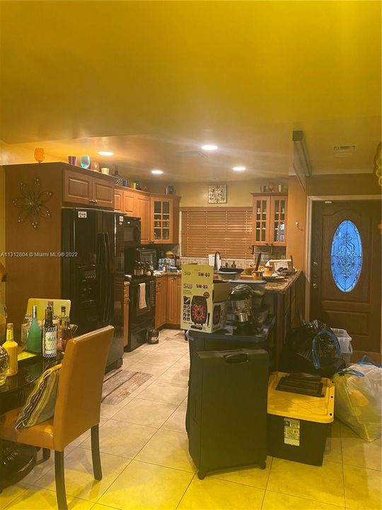 Vendido Recientemente: $289,000 (3 camas, 2 baños, 999 Pies cuadrados)