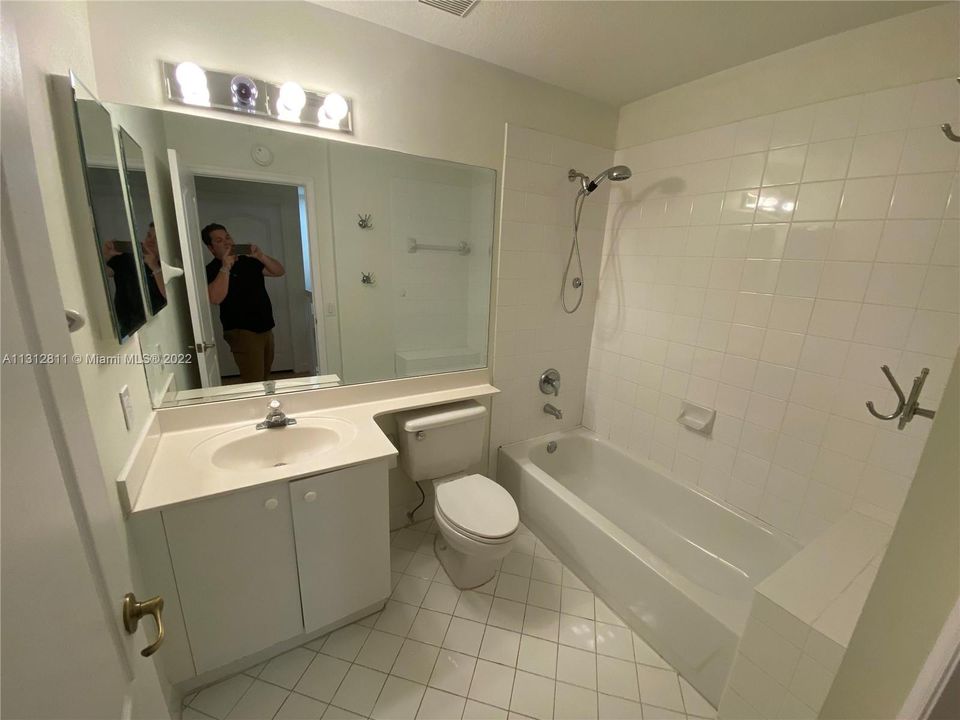 最近租的: $5,000 (4 贝兹, 2 浴室, 2186 平方英尺)
