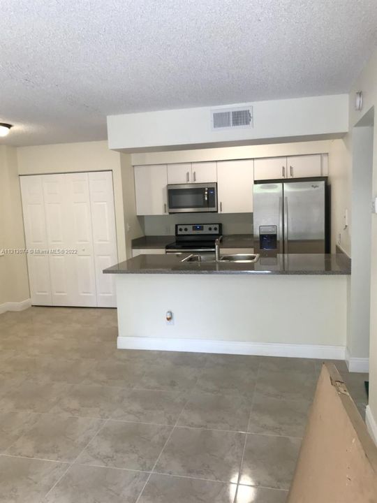 Recently Rented: $1,700 (2 beds, 2 baths, 1018 Square Feet)