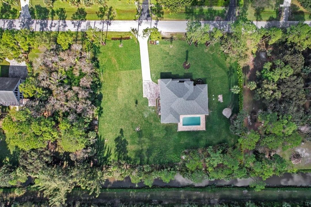 Vendido Recientemente: $1,375,000 (3 camas, 3 baños, 2486 Pies cuadrados)