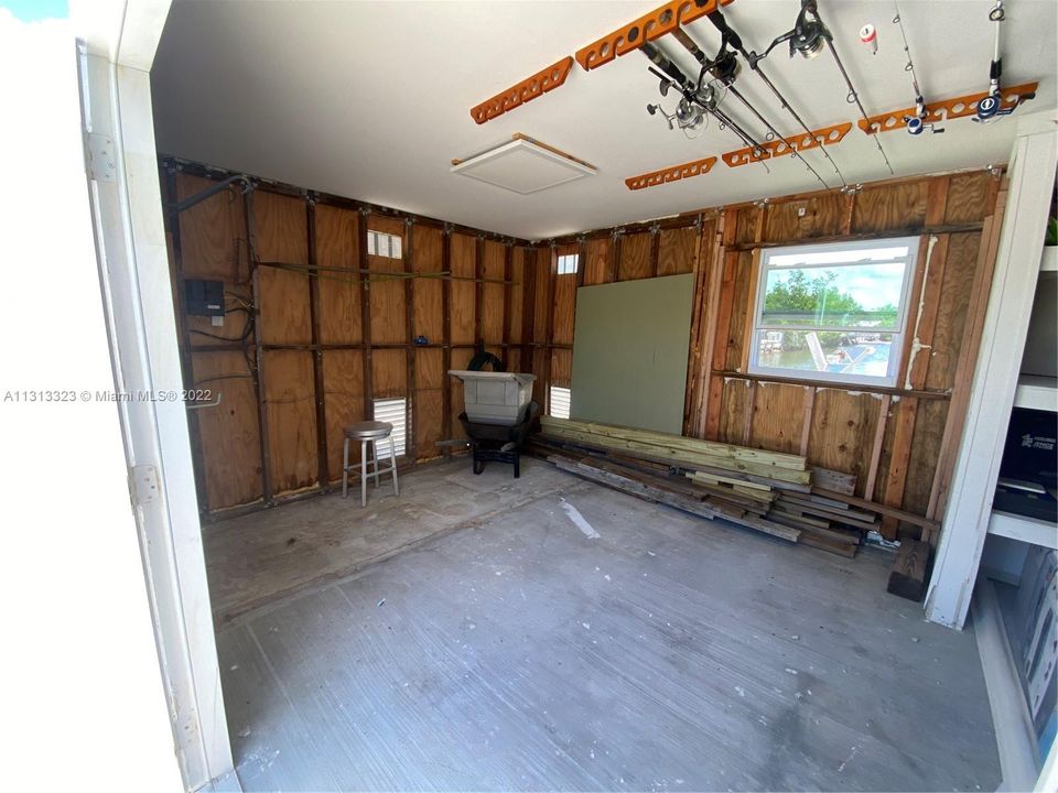 Recently Rented: $4,950 (3 beds, 2 baths, 1360 Square Feet)