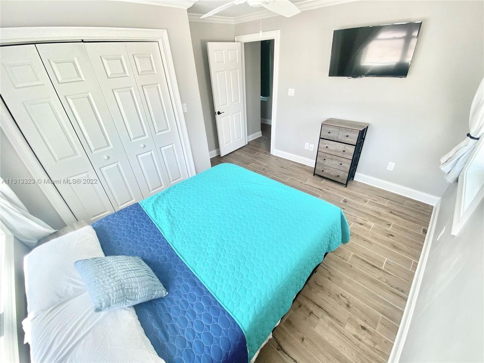 Recently Rented: $4,950 (3 beds, 2 baths, 1360 Square Feet)