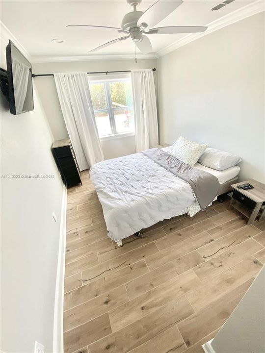 Recently Rented: $4,950 (3 beds, 2 baths, 1360 Square Feet)