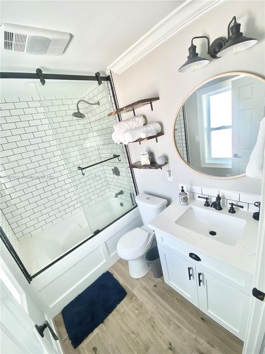 Recently Rented: $4,950 (3 beds, 2 baths, 1360 Square Feet)